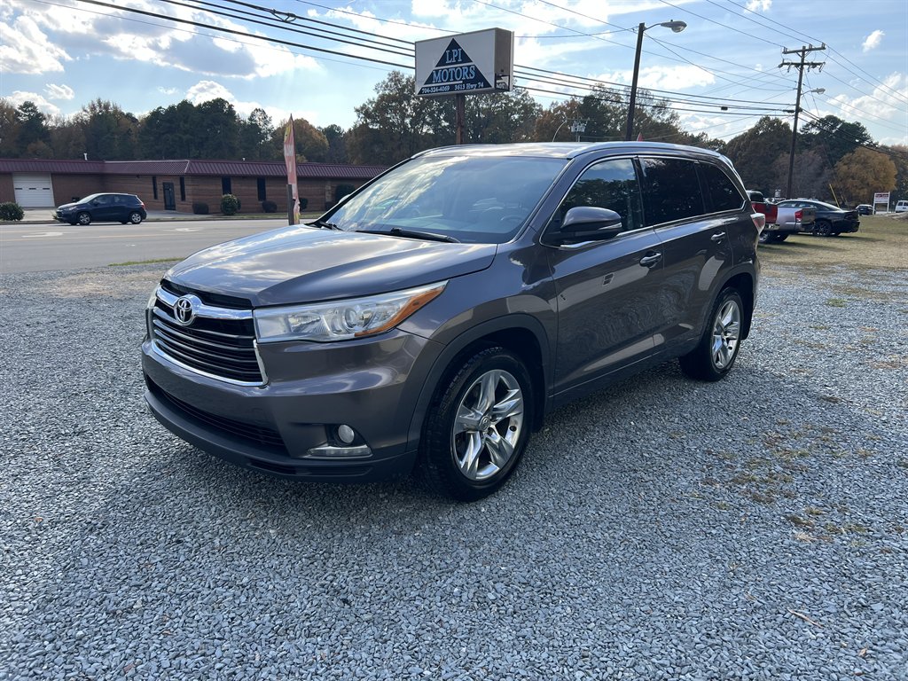 2015 Toyota Highlander Limited's photo