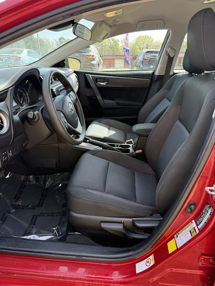 2019 Toyota Corolla LE - Photo 11