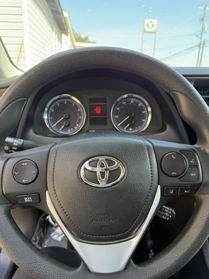 2019 Toyota Corolla LE - Photo 14