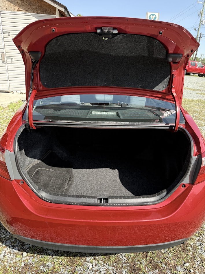 2019 Toyota Corolla LE - Photo 23
